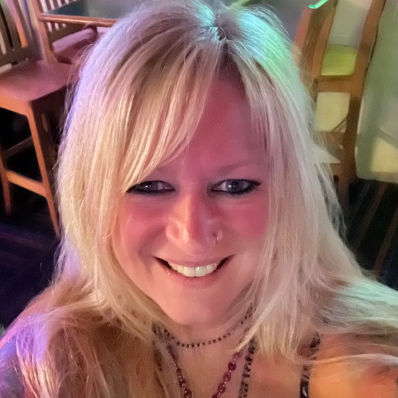 Meet your Posher, Posh - Picture 1 of 1